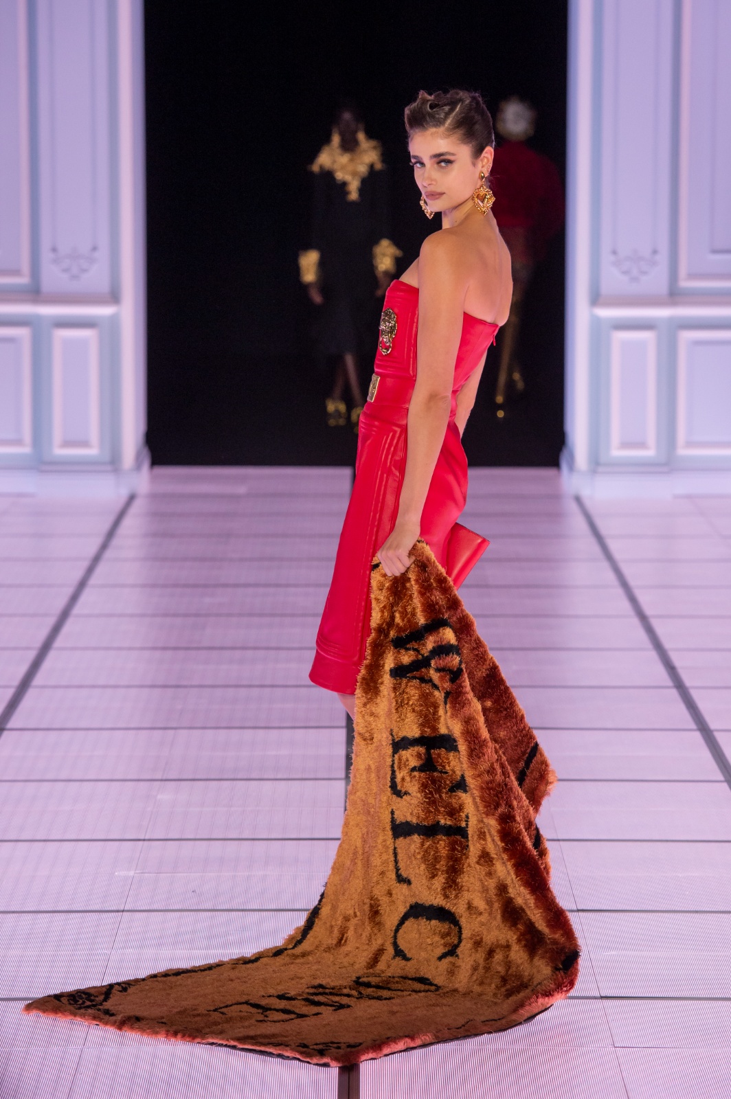 Moschino MFW2022